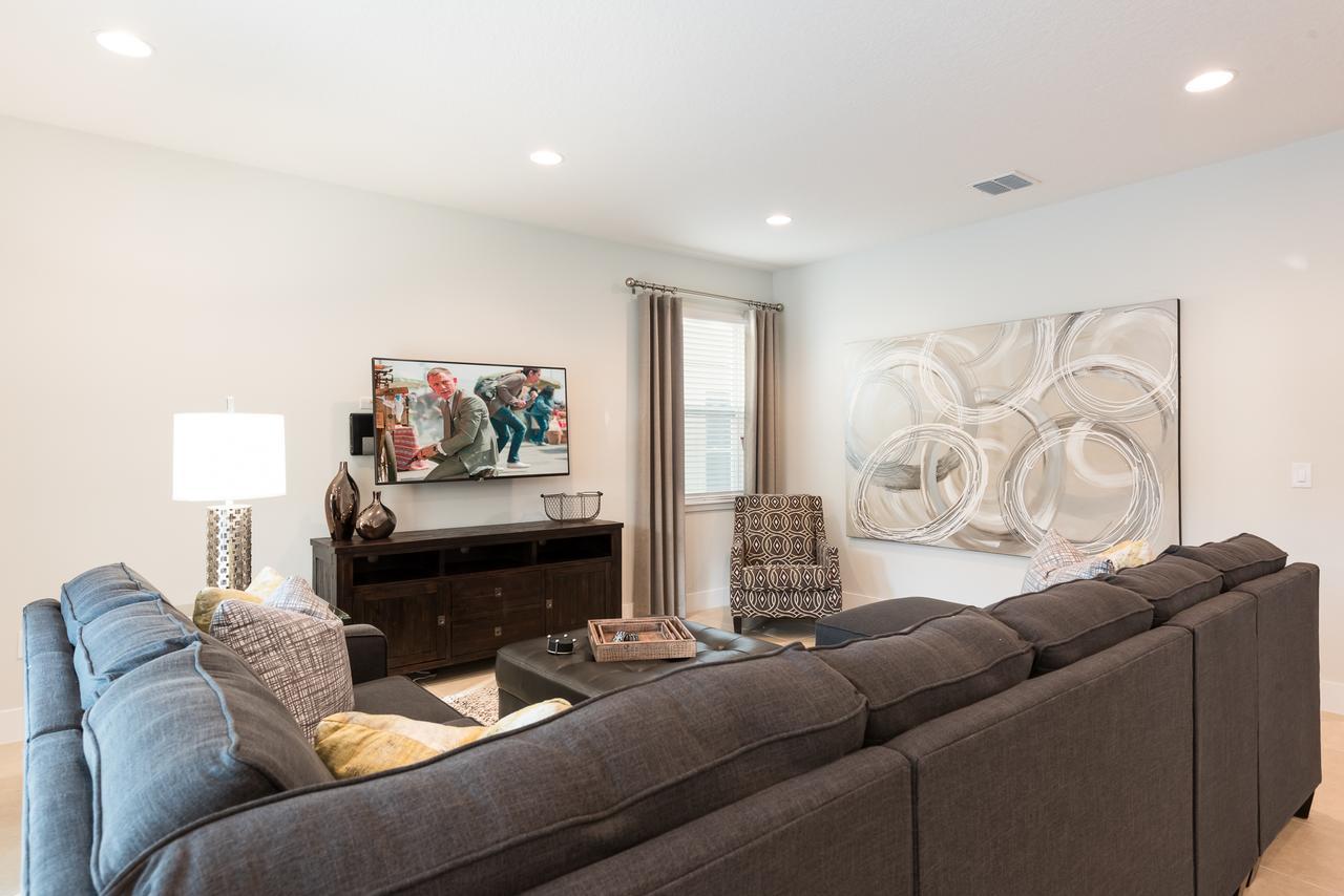 Alluring Home By Rentyl With Private Pool Near Disney - 310P Orlando Buitenkant foto